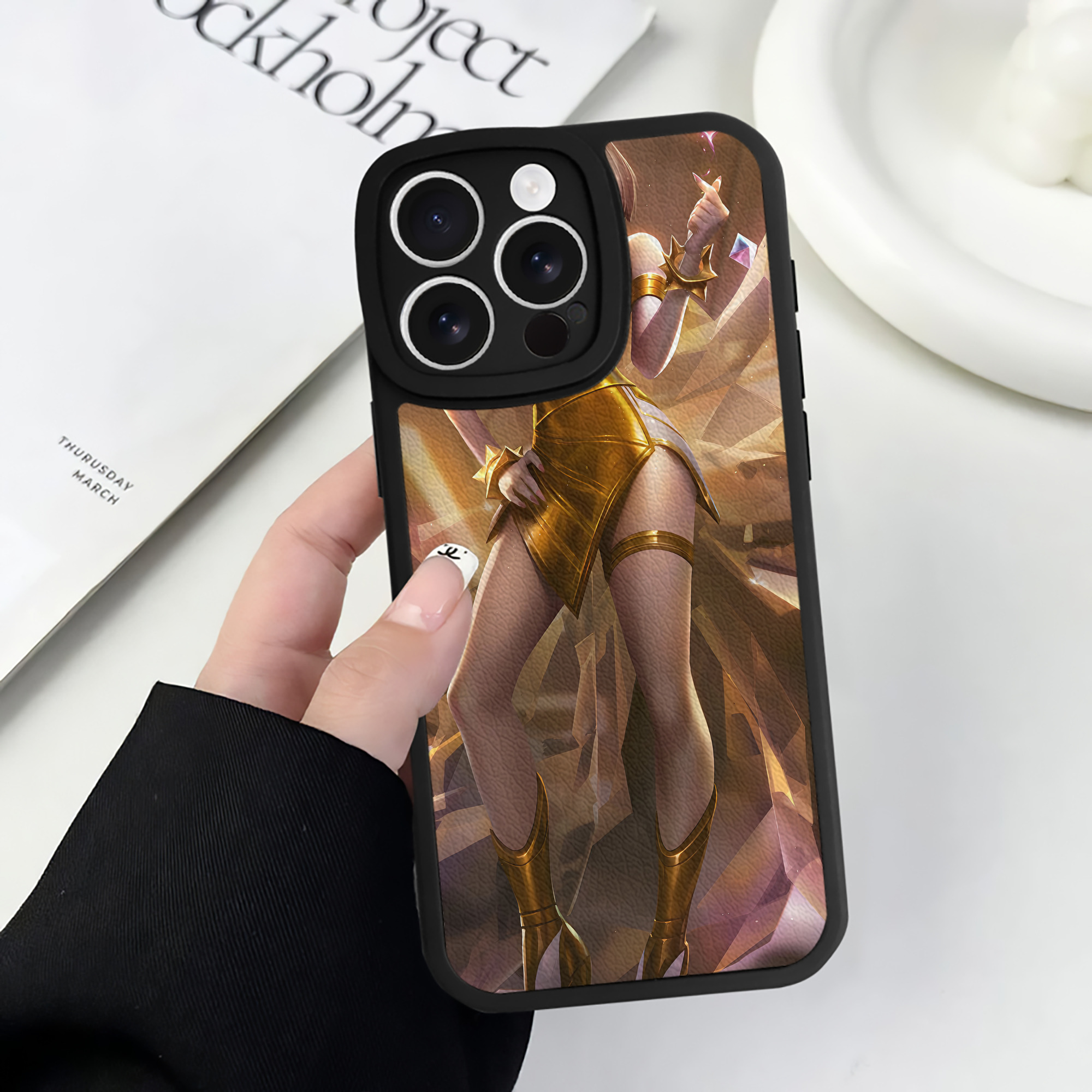 リーグ・オブ・レジェンド League of Legends LOL 【iPhone 16シリーズ対応】シリコンスマホケース（レザー調） 材質：シリコン